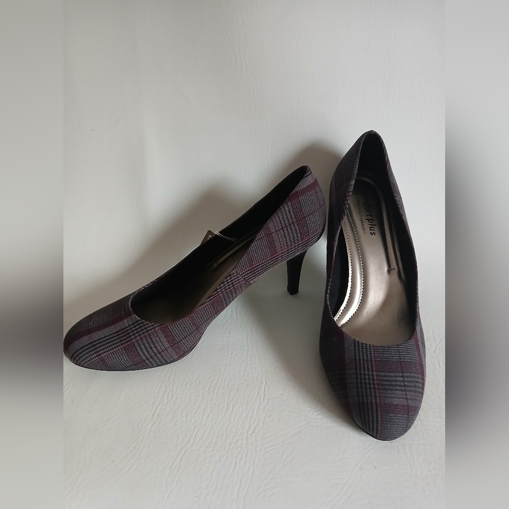 Predictions Comfort Plus Gray &  Burgundy Plaid Heels Round Toe Sz10W